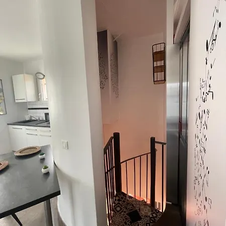 Appartamento Location Studio De Charme 1er Etage *